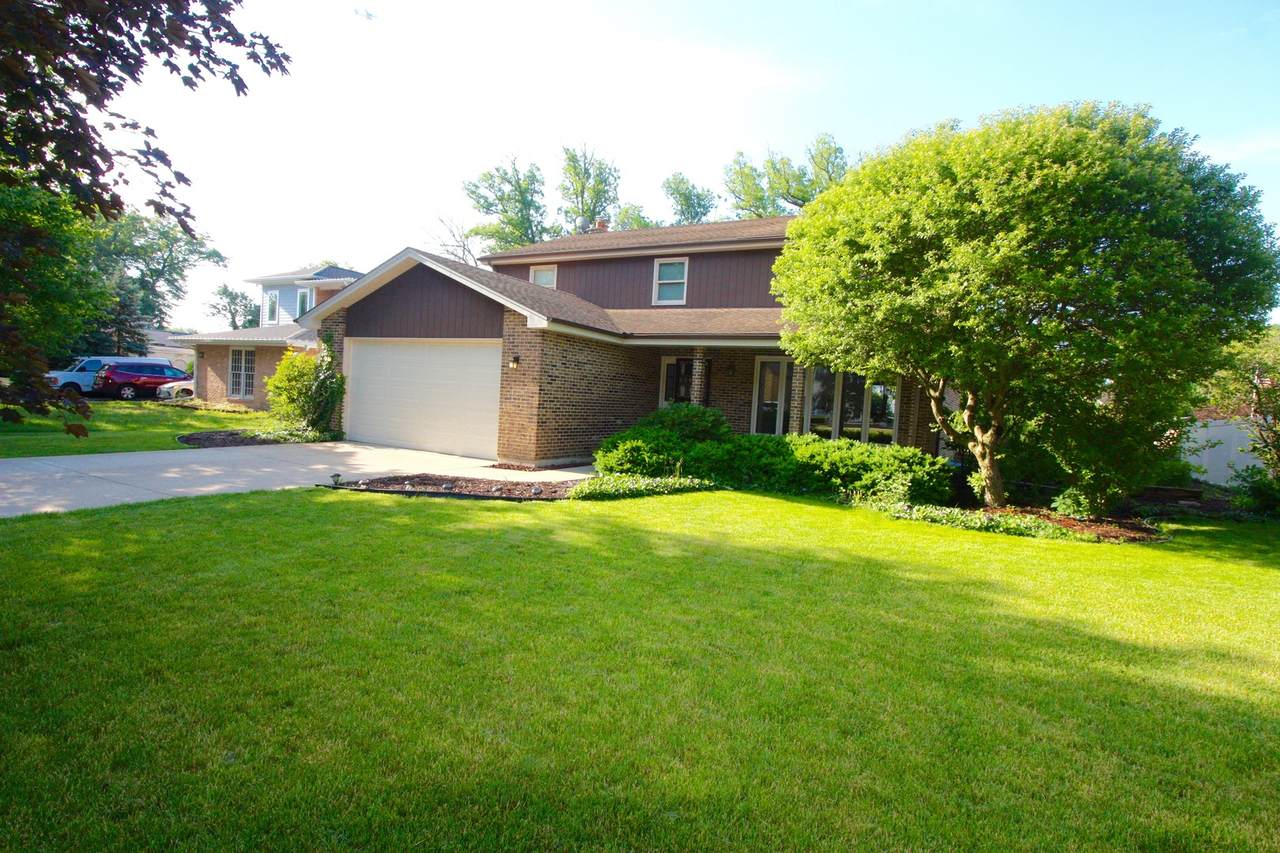 398 Woodlane Court - Photo 1