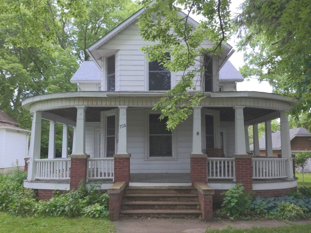 708 Walnut Street - Photo 1