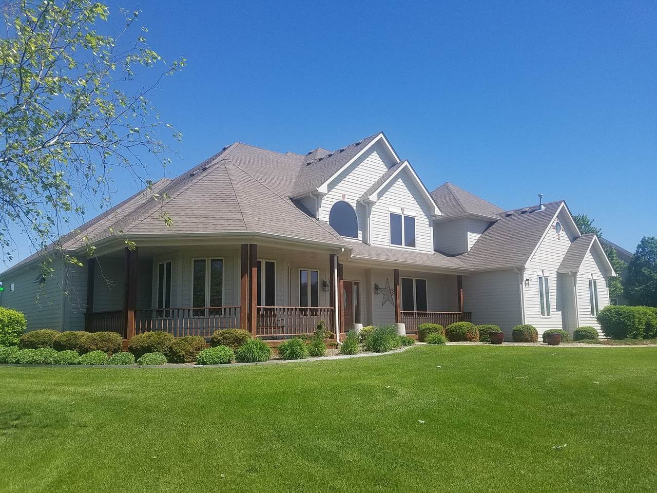5557 Fields Drive - Photo 1