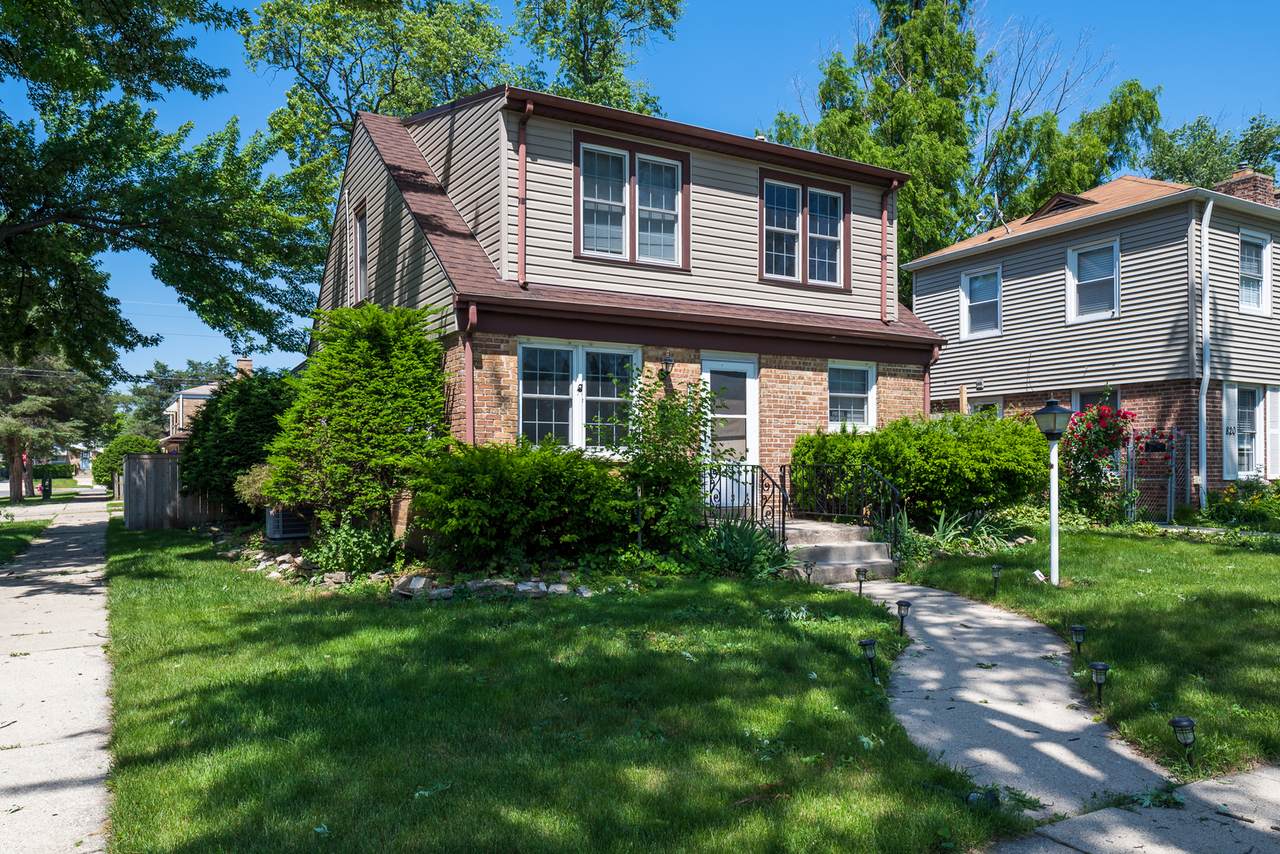 824 Hull Avenue - Photo 1