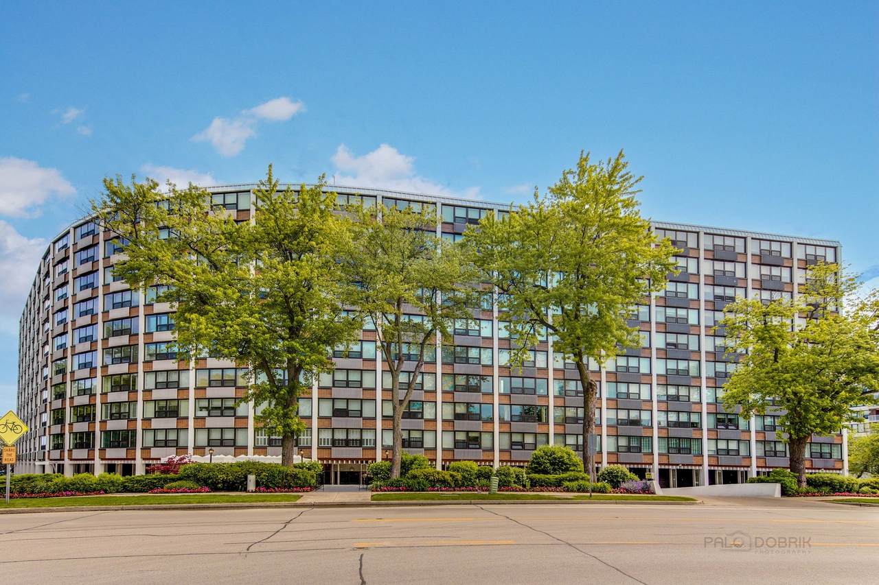 1630 Sheridan Road - Photo 1