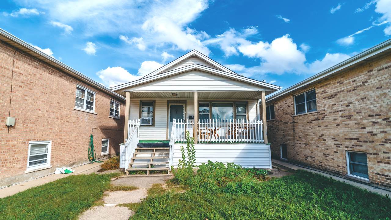 5649 Nagle Avenue - Photo 1