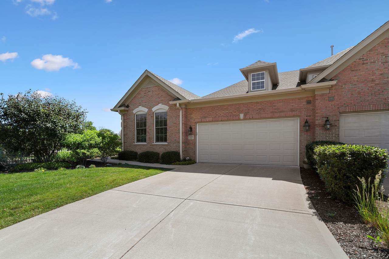 1301 Ashbury Circle - Photo 1