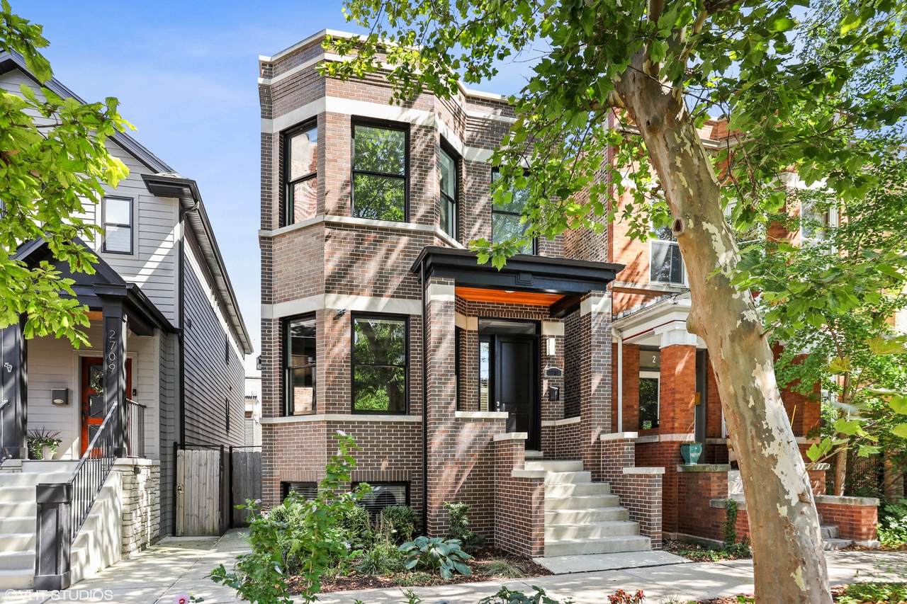 2707 Albany Avenue - Photo 1