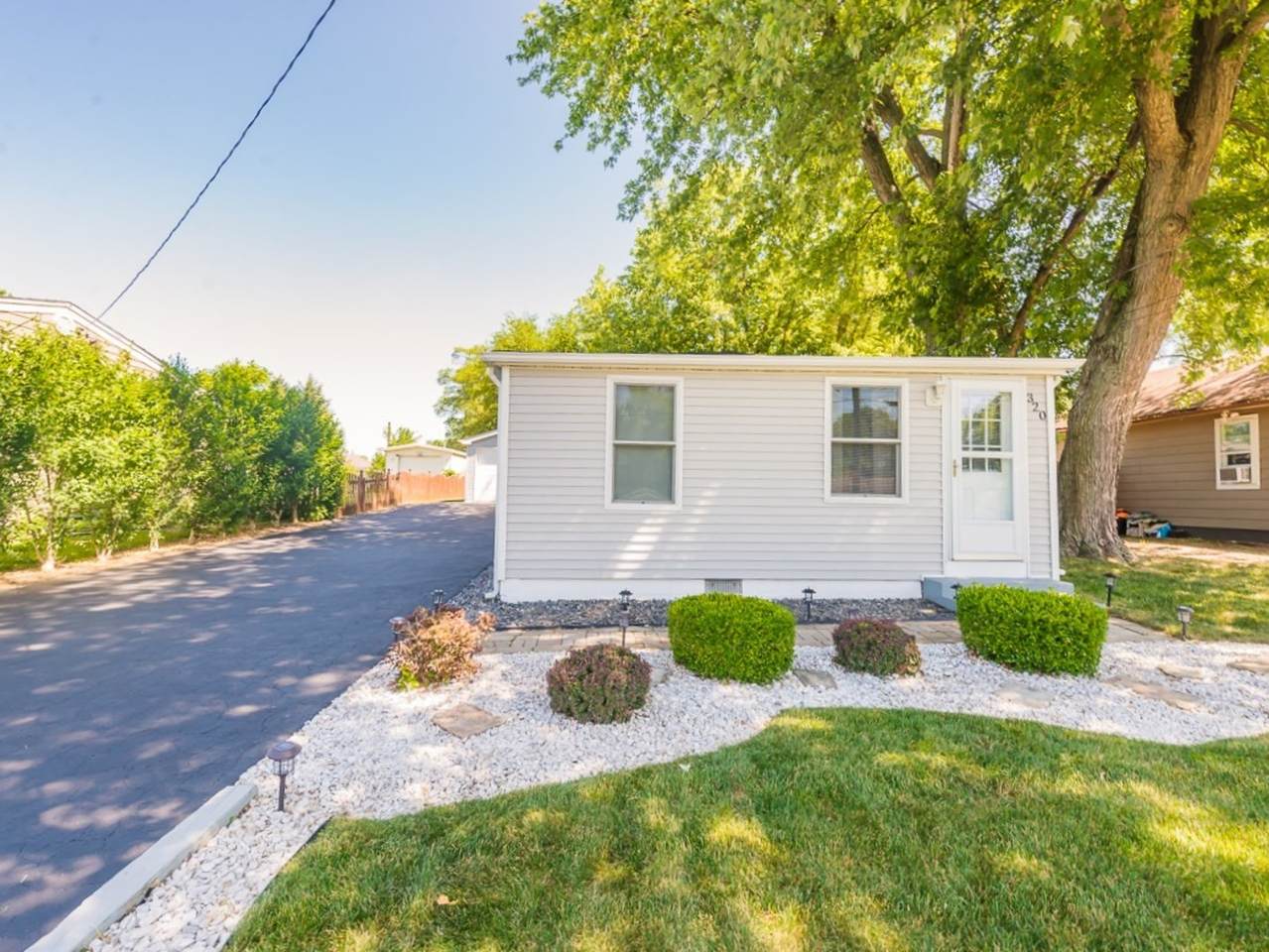 320 Bluff Street - Photo 1
