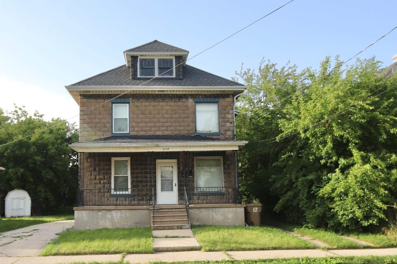 2004 45th Street - Photo 1