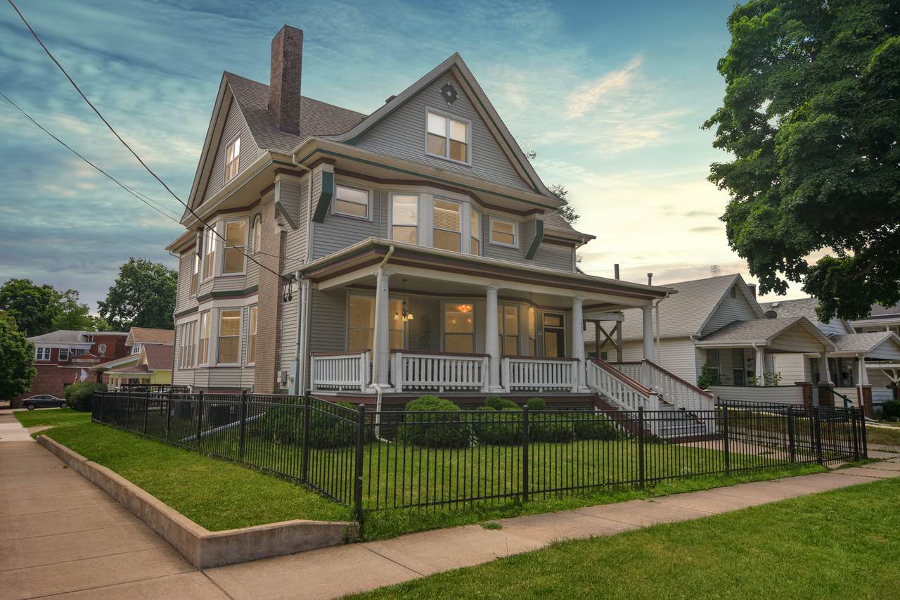 409 Locust Street - Photo 1
