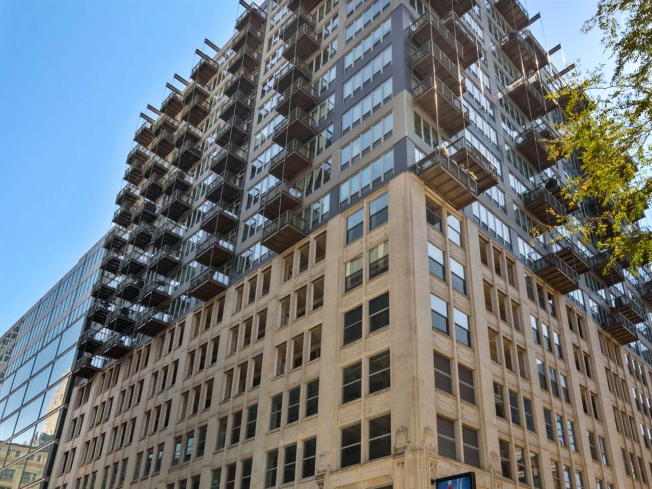 565 Quincy Street - Photo 1