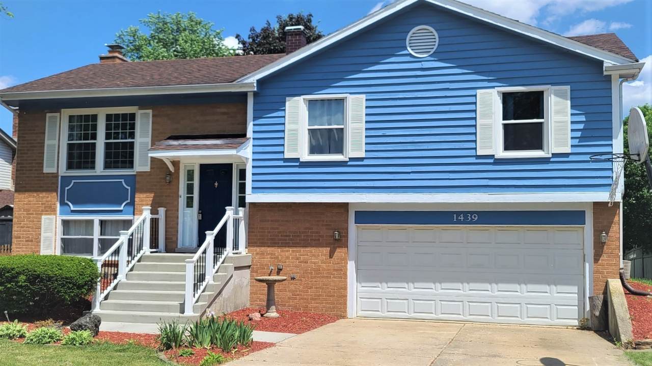1439 Castlewood Drive - Photo 1