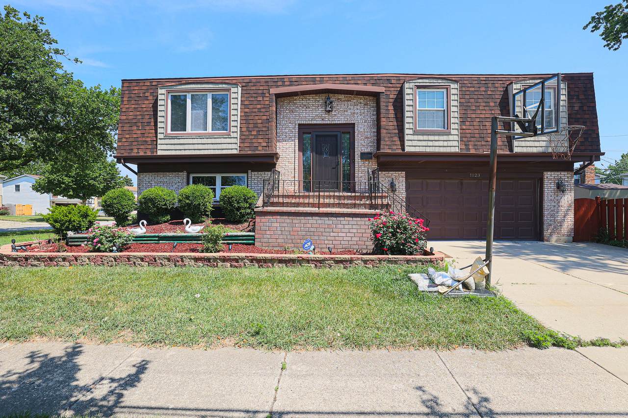 1123 Cherrywood Drive - Photo 1