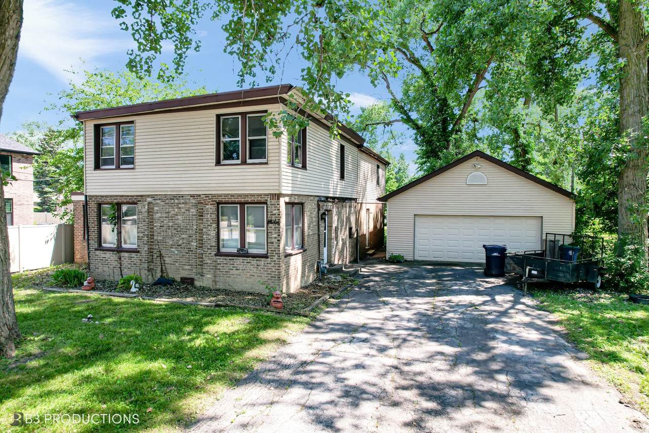 7807 92nd Street - Photo 1
