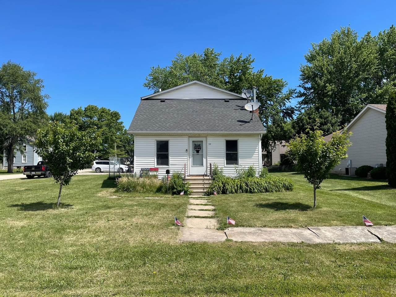 521 3rd Street - Photo 1