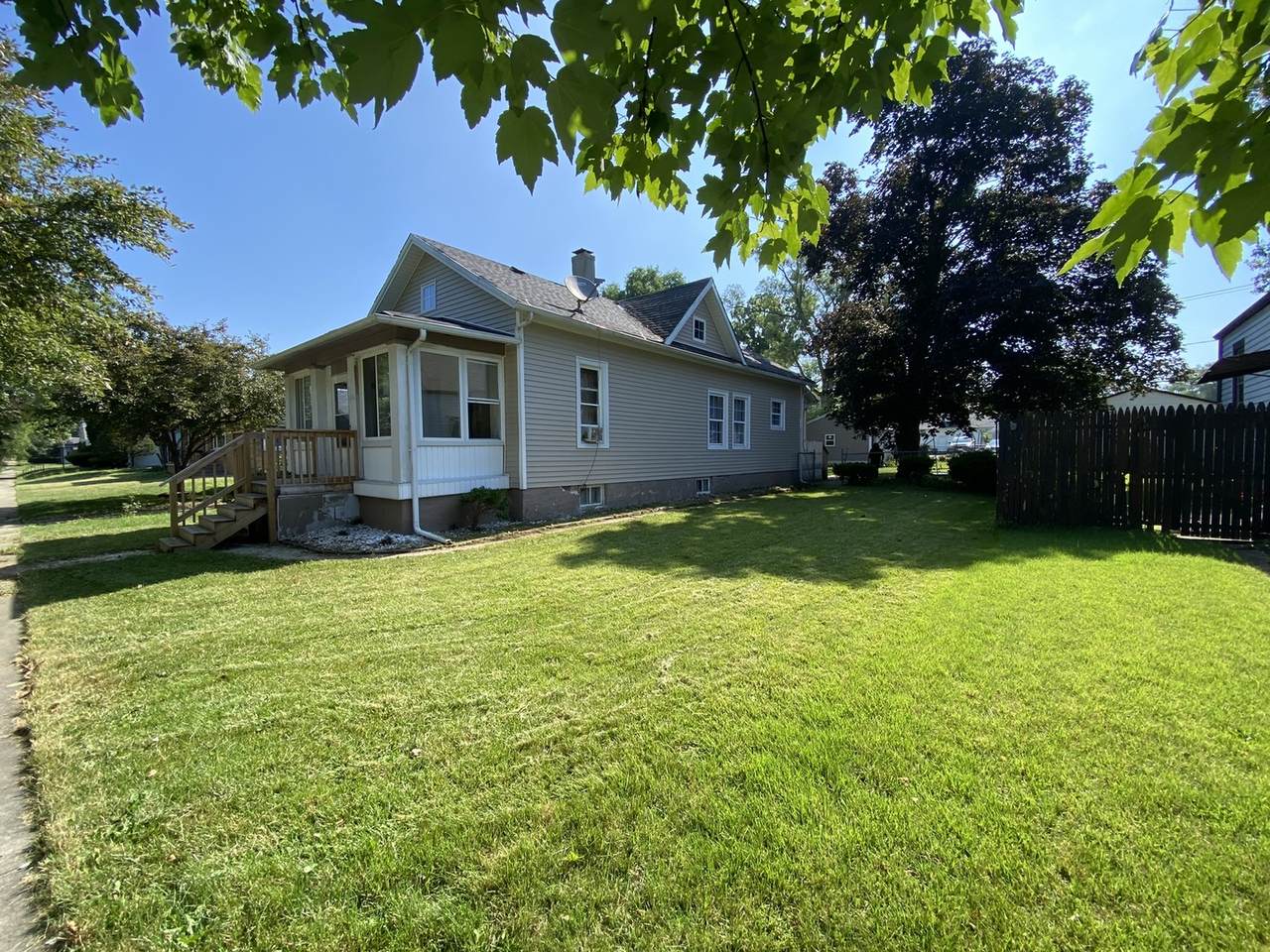 666 Osborn Avenue - Photo 1