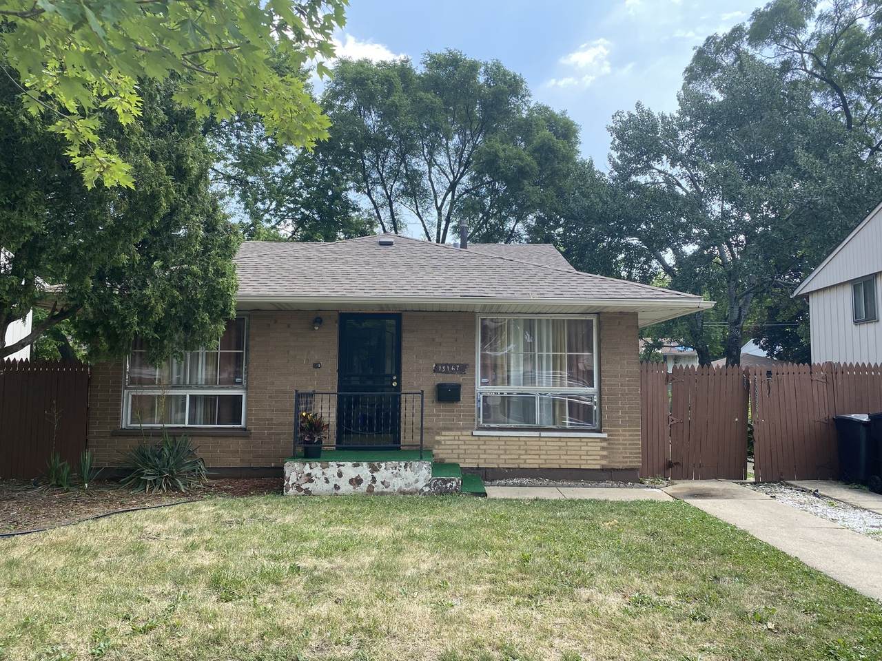 13167 Eberhart Avenue - Photo 1