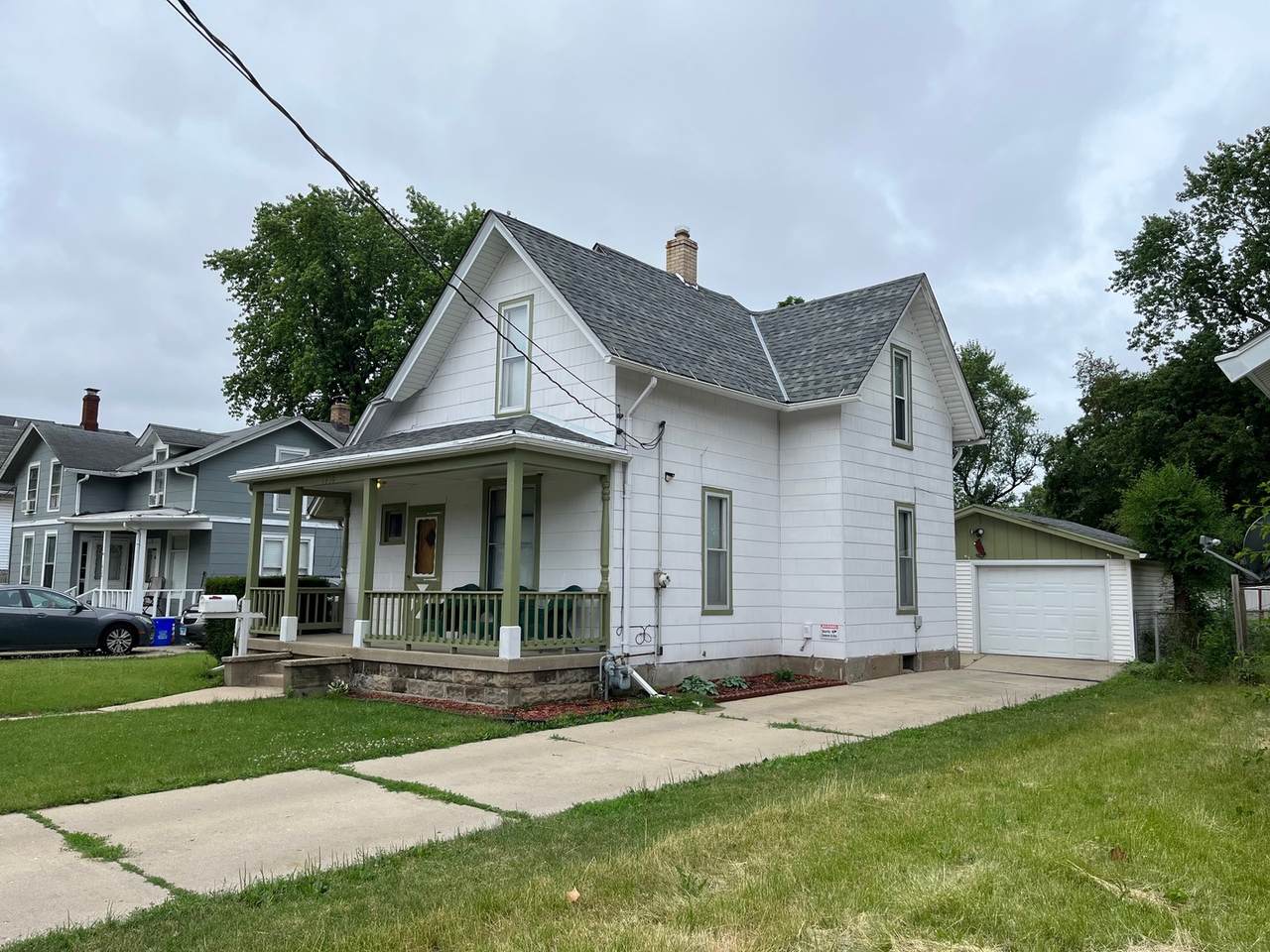 1930 Latham Street - Photo 1