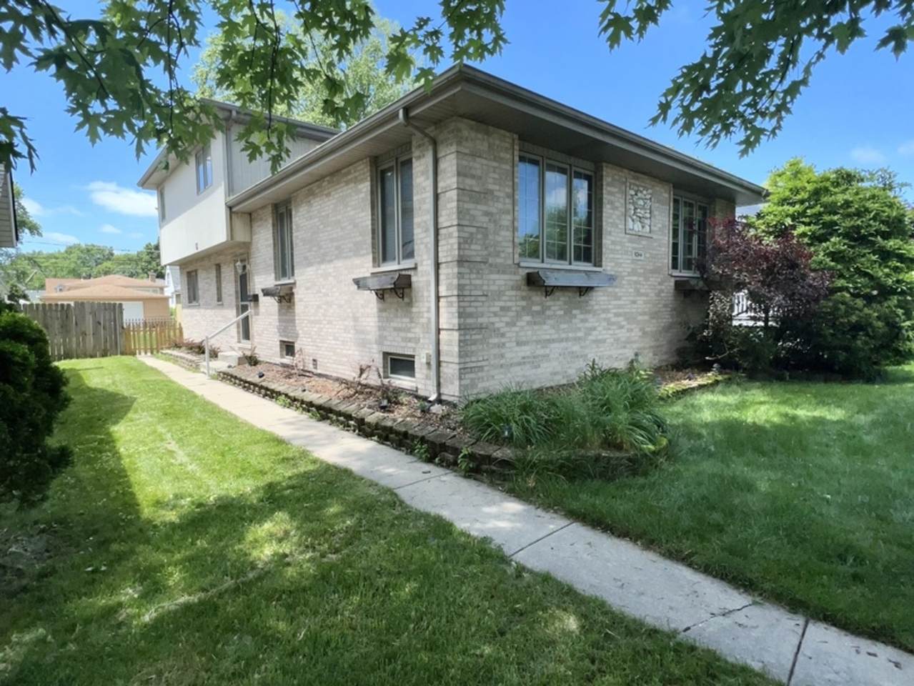 9244 Saint Louis Avenue - Photo 1