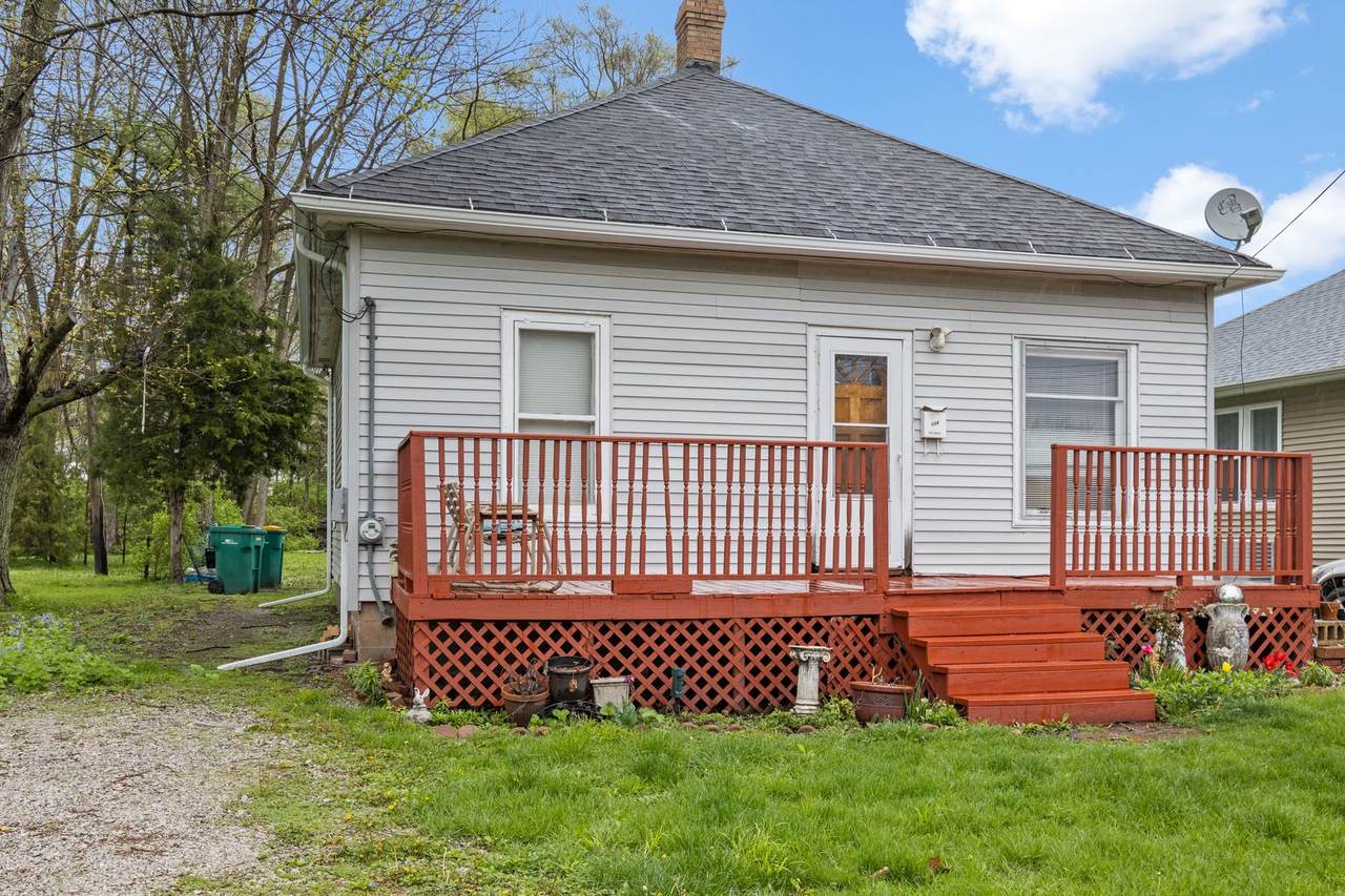 114 1st Street - Photo 1