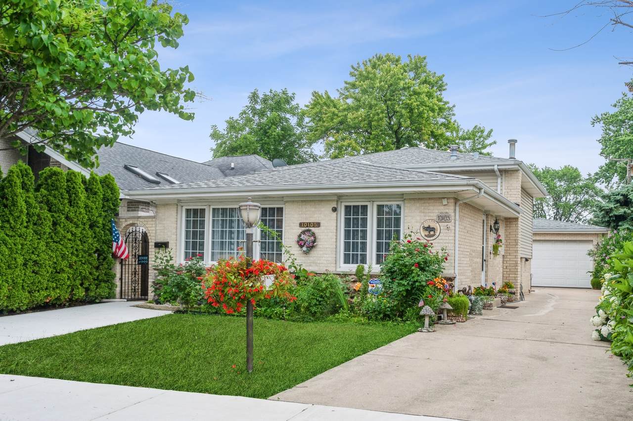 10105 Belle Plaine Avenue - Photo 1