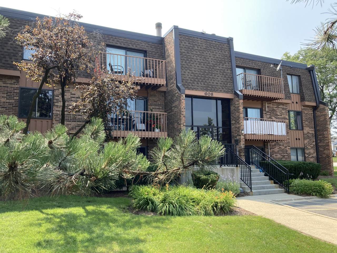 608 Waterford Road - Photo 1