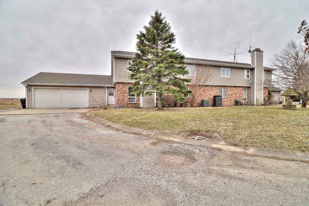5316 Trautlake Drive - Photo 1