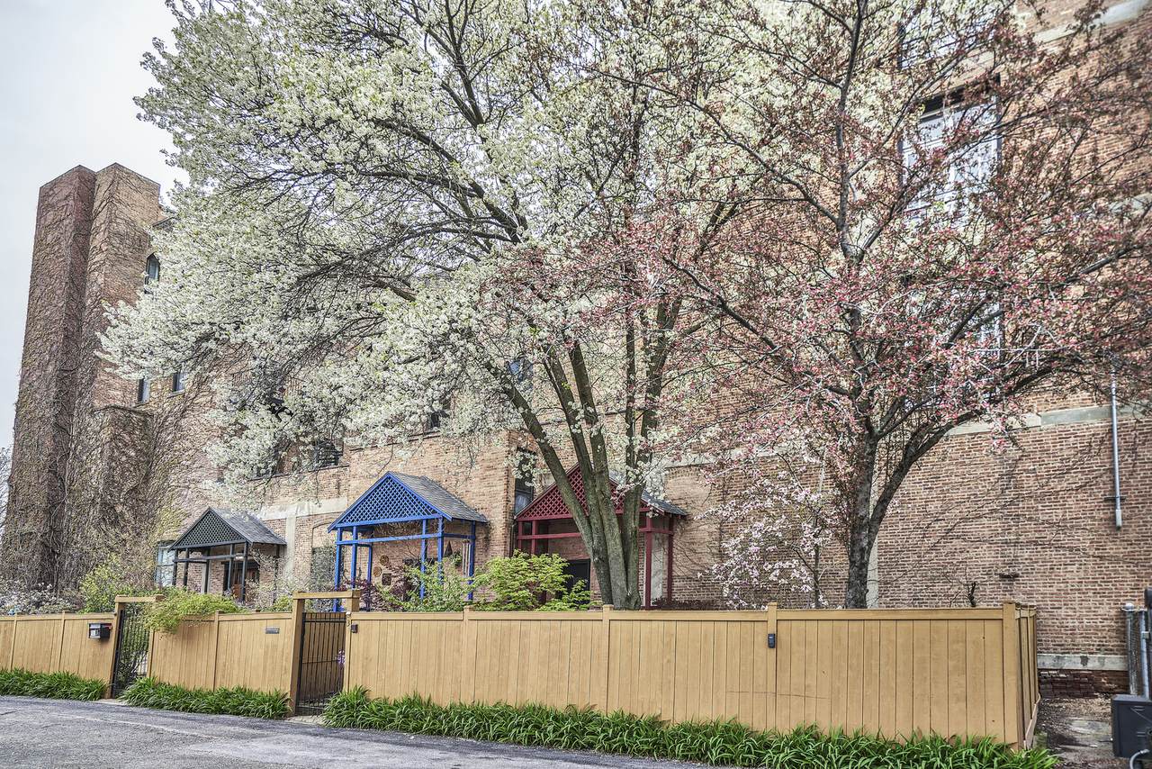 3312 Belle Plaine Avenue - Photo 1