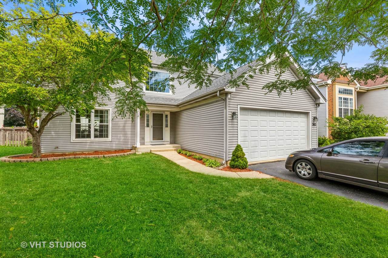 382 Boxwood Court - Photo 1