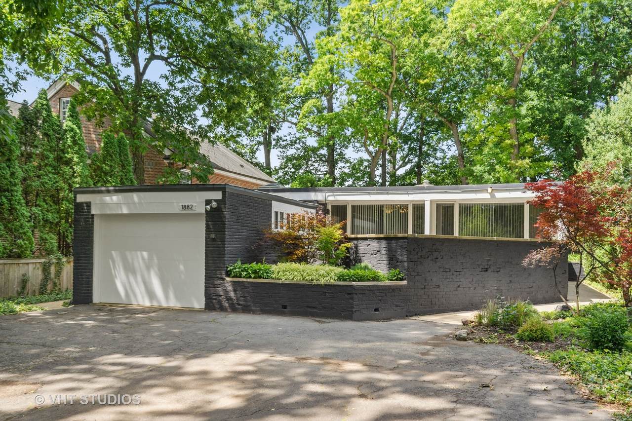 1882 Sunset Road - Photo 1
