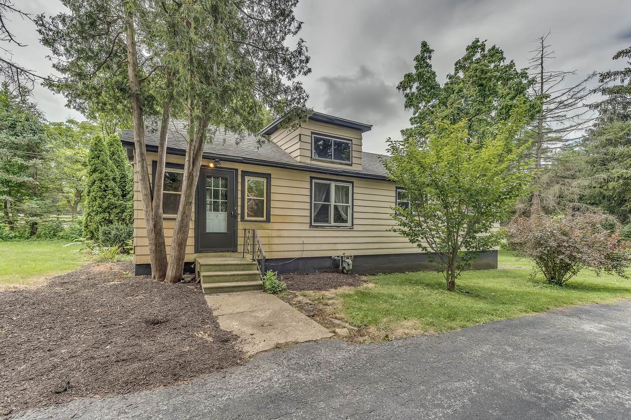 21136 Hillside Road - Photo 1