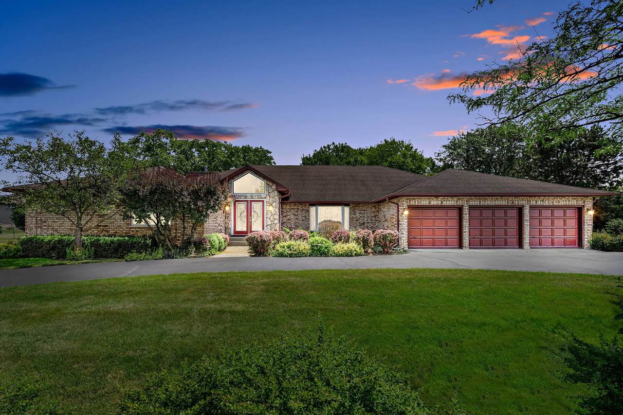 207 Thierry Lane - Photo 1