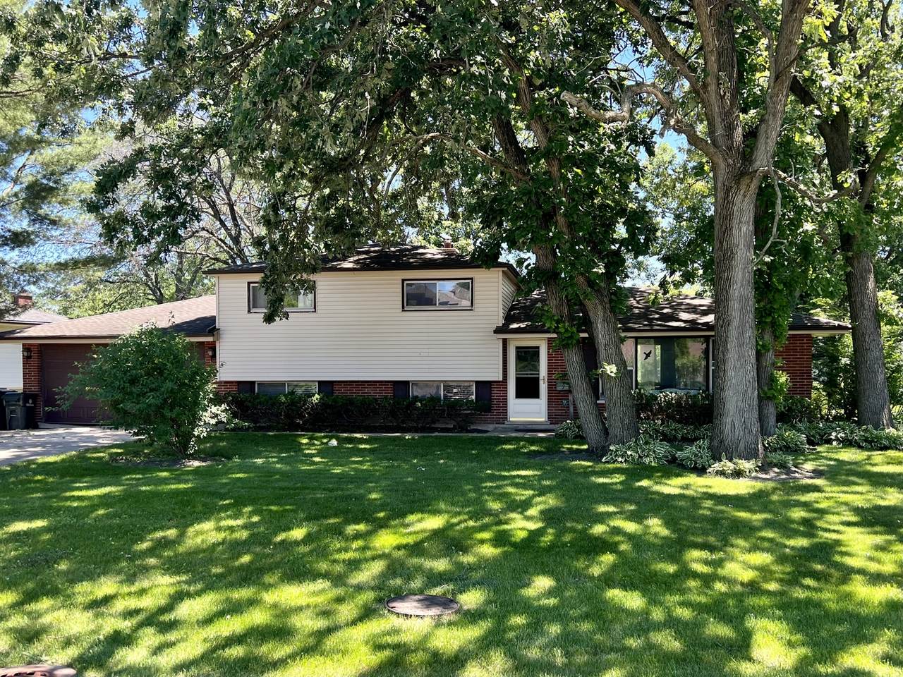3819 Rugen Road - Photo 1