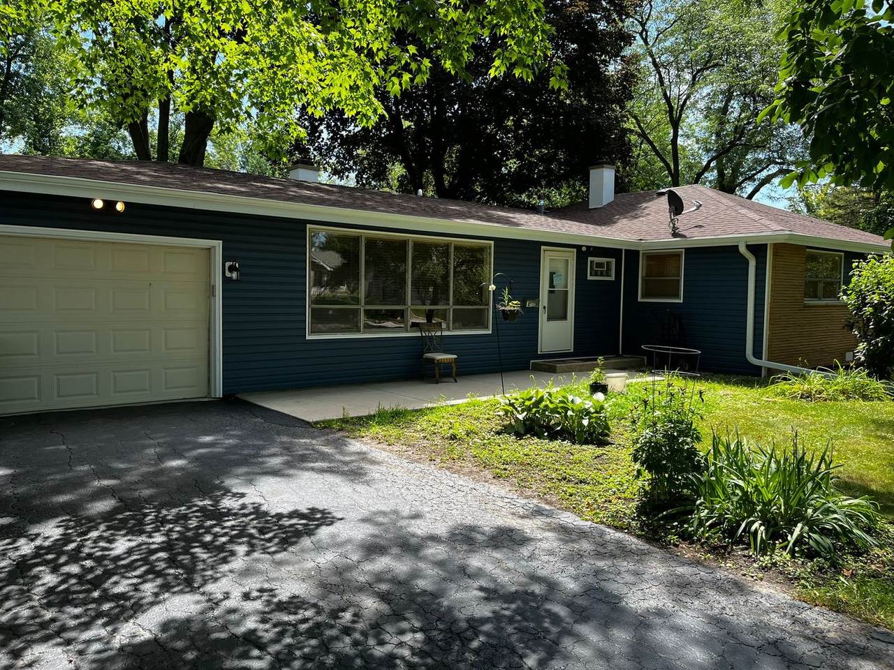 2102 Cardinal Drive - Photo 1