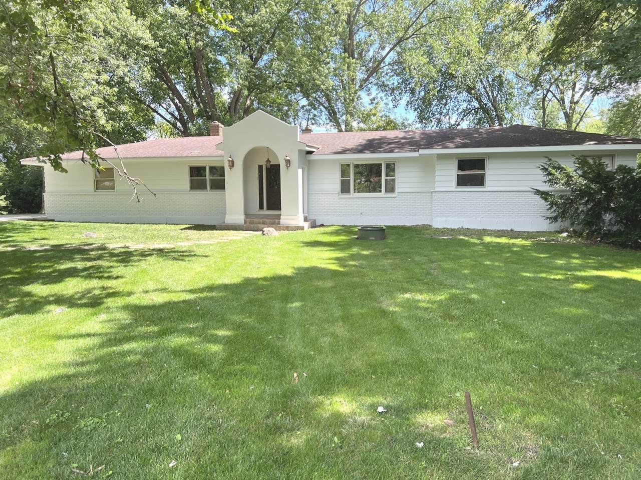 1729 Hazel Court - Photo 1