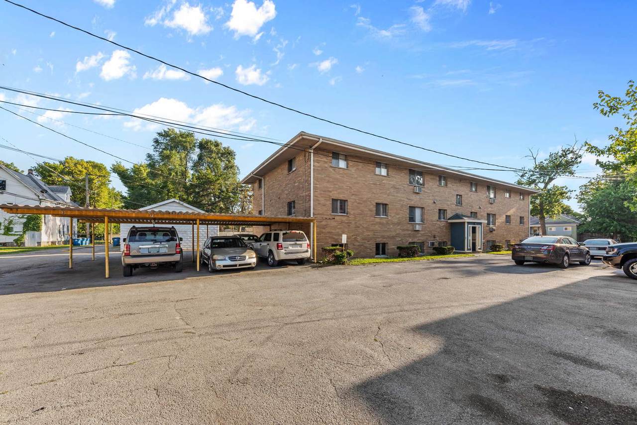 450 Dearborn Avenue - Photo 1