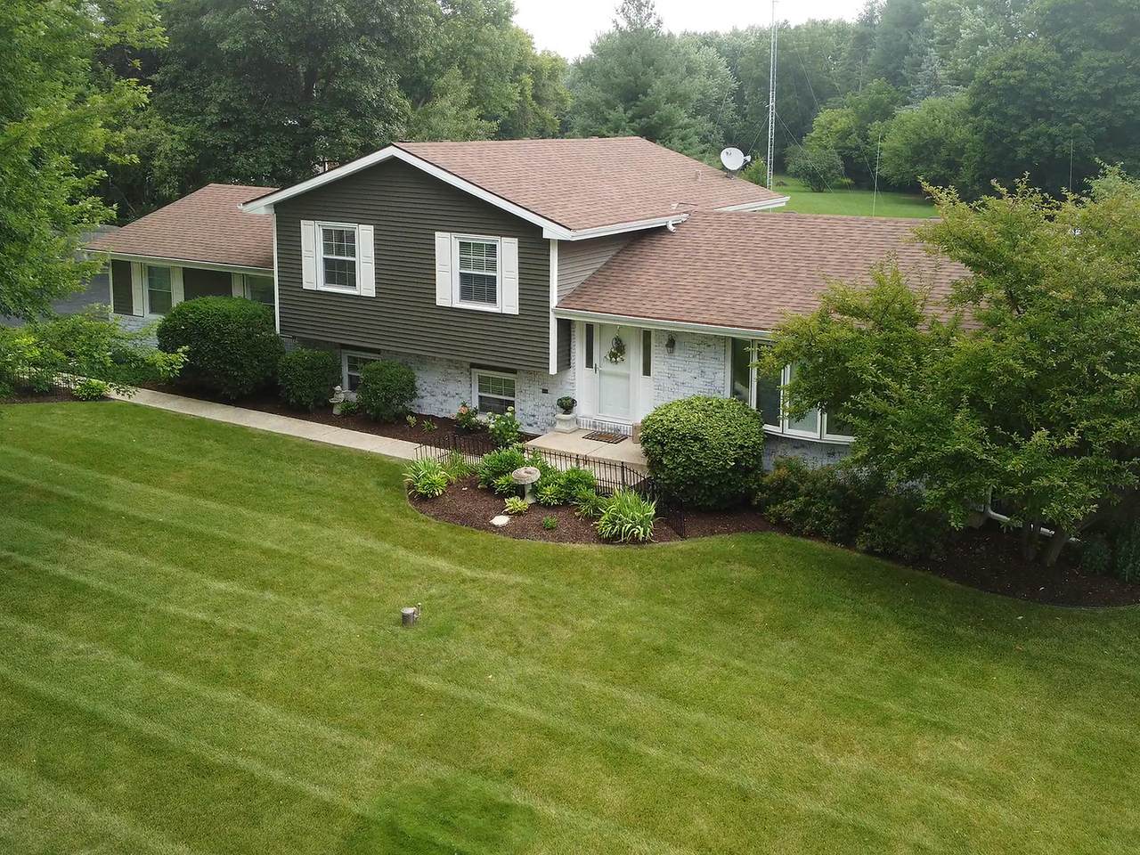 4N681 Brookside West Drive - Photo 1