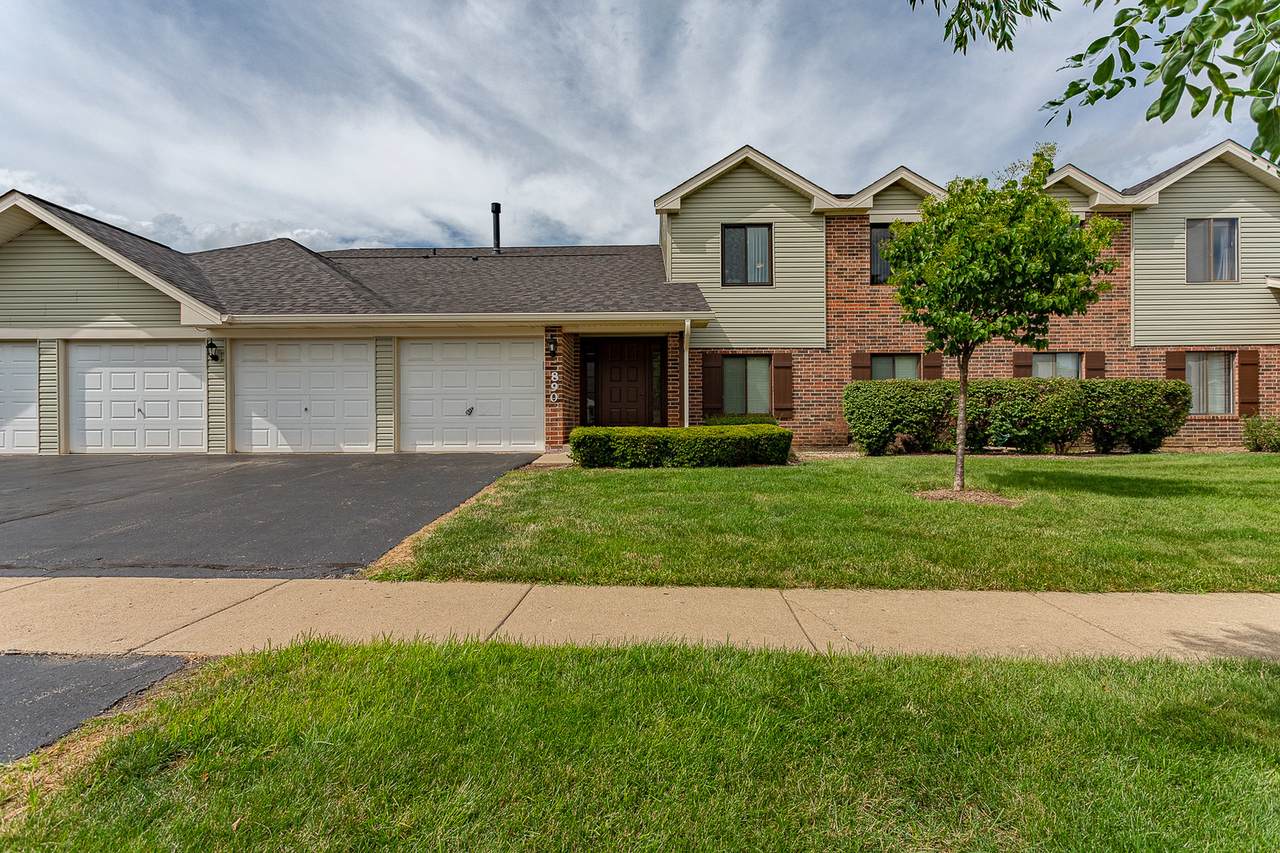 890 Cross Creek Drive - Photo 1