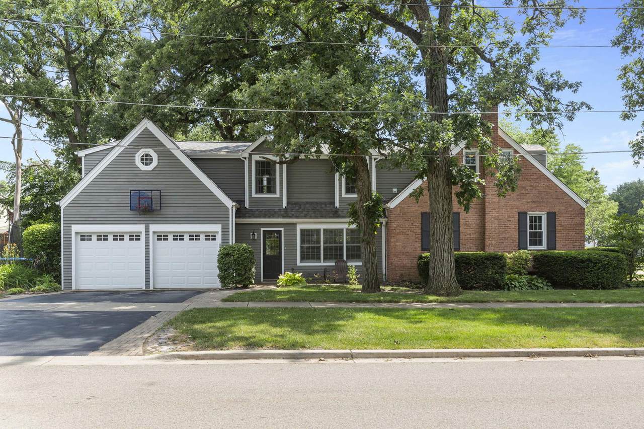 1055 Oakley Avenue - Photo 1