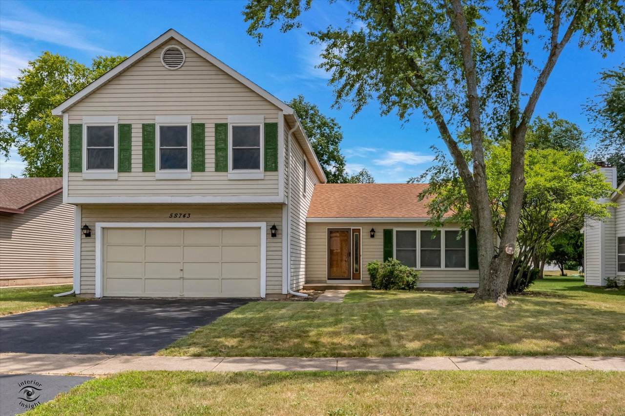 5S743 Meadow Lake Drive - Photo 1