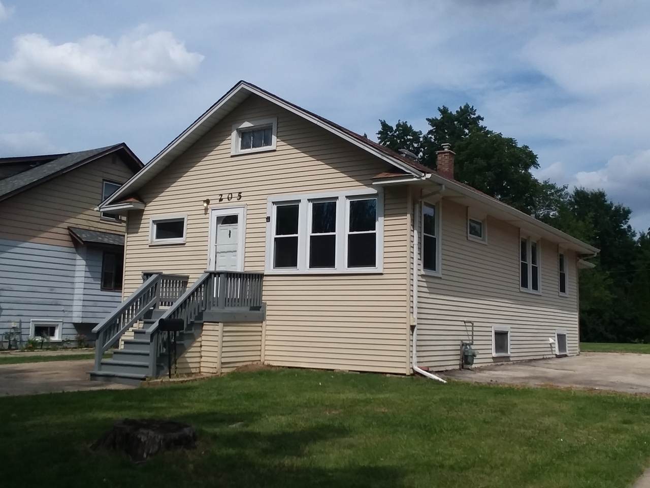 205 Wisconsin Avenue - Photo 1