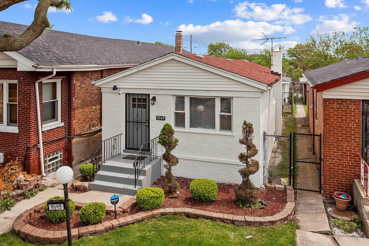 9549 Perry Avenue - Photo 1