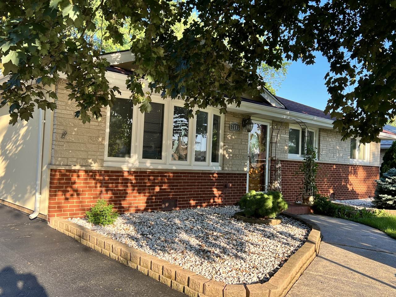 7545 Sholer Avenue - Photo 1