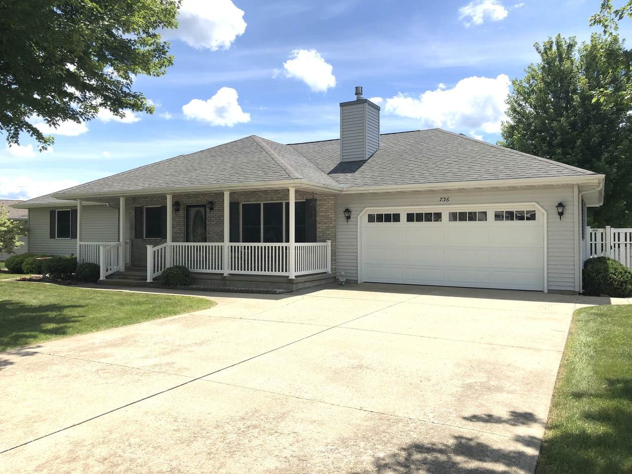 736 Clancy Drive - Photo 1