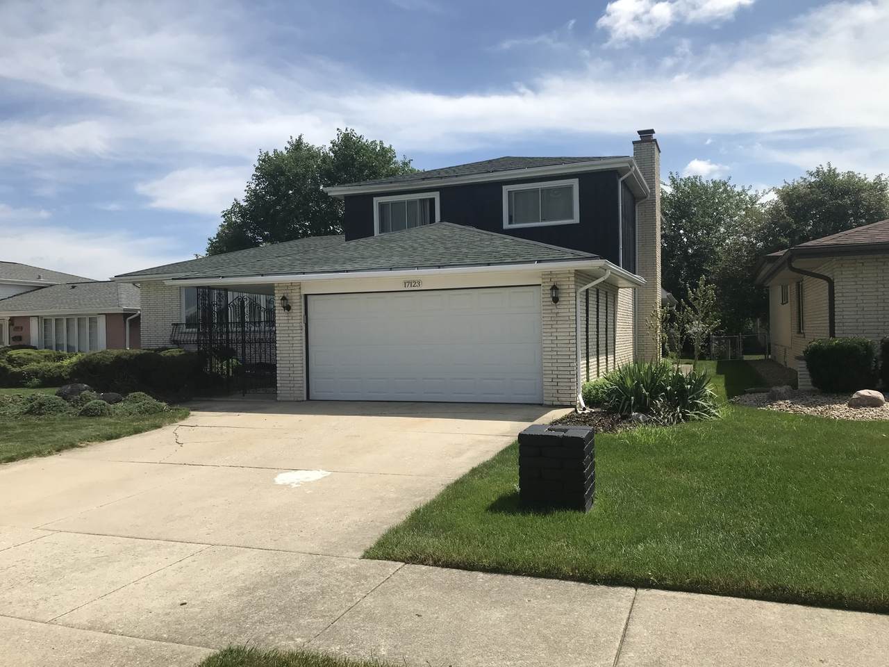 17123 Parkside Avenue - Photo 1