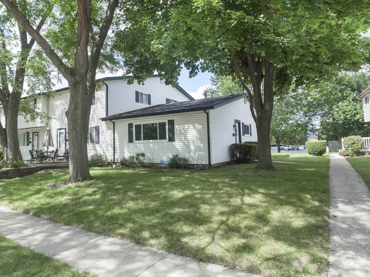 905 Gael Drive - Photo 1