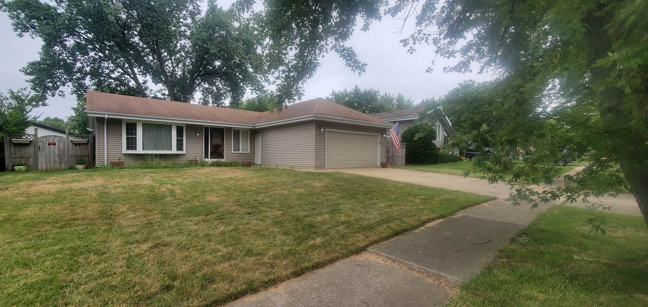 538 Emerson Circle - Photo 1