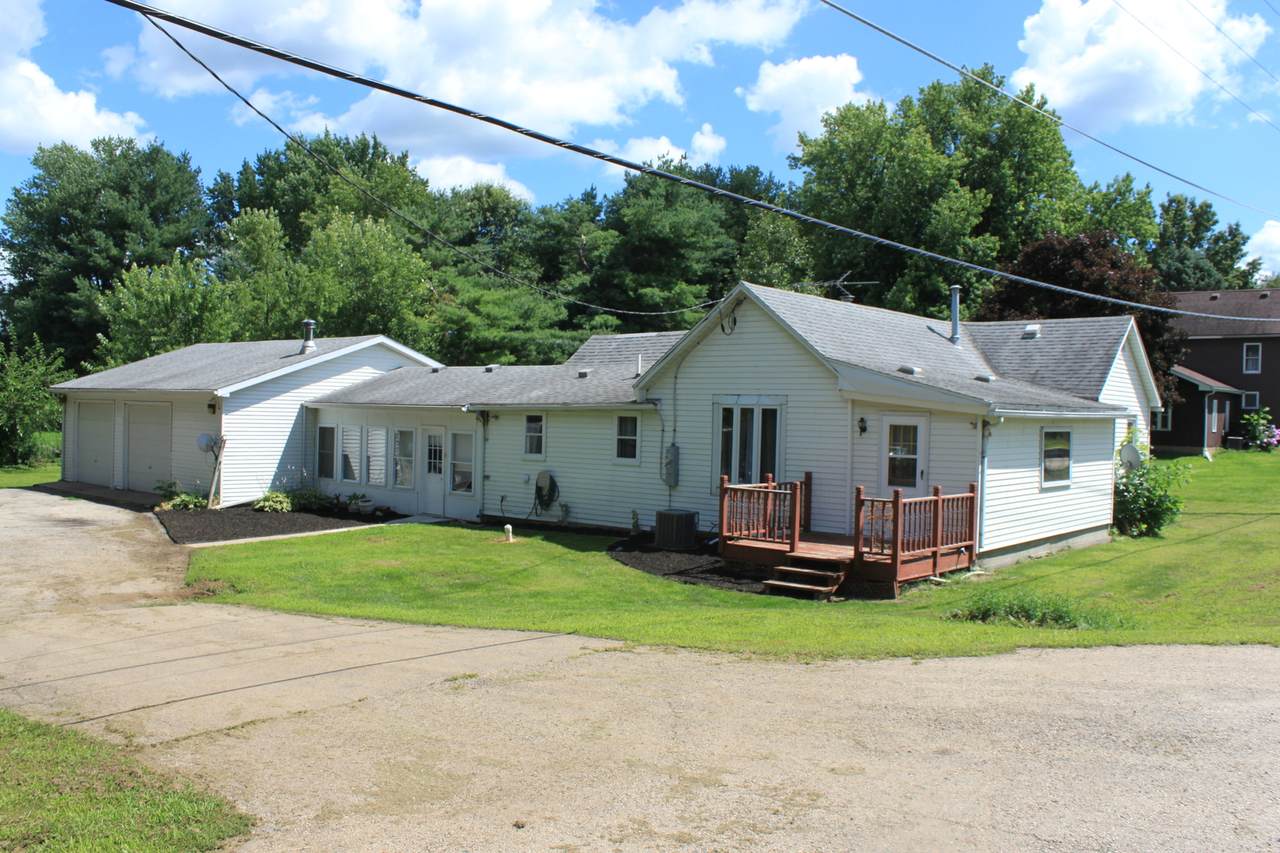 20914 Freeport Road - Photo 1