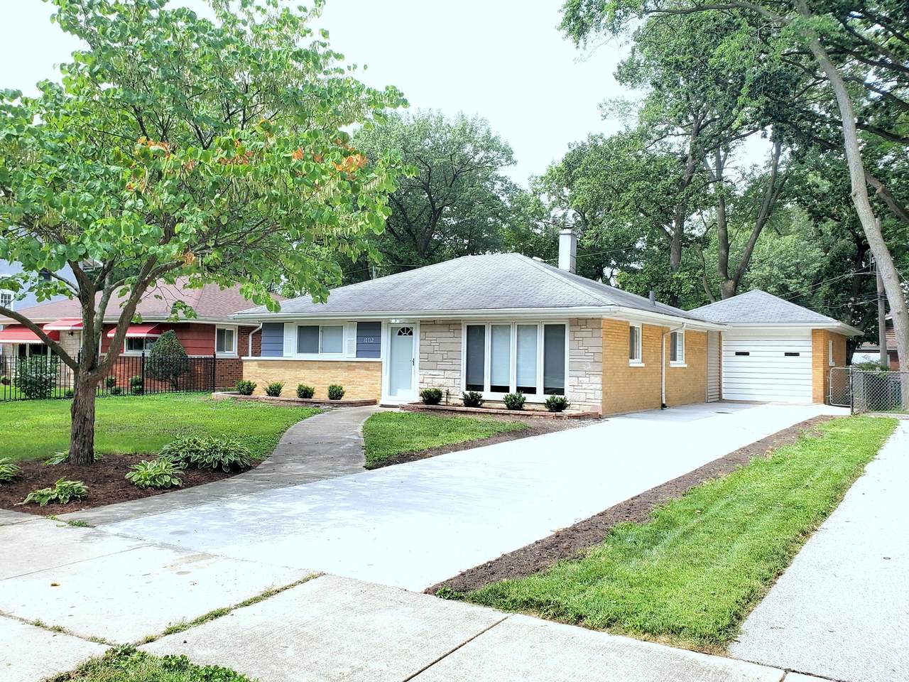 10712 Drew Street - Photo 1