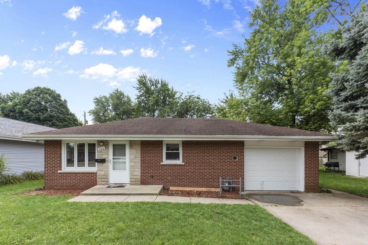 660 Drummond Drive - Photo 1
