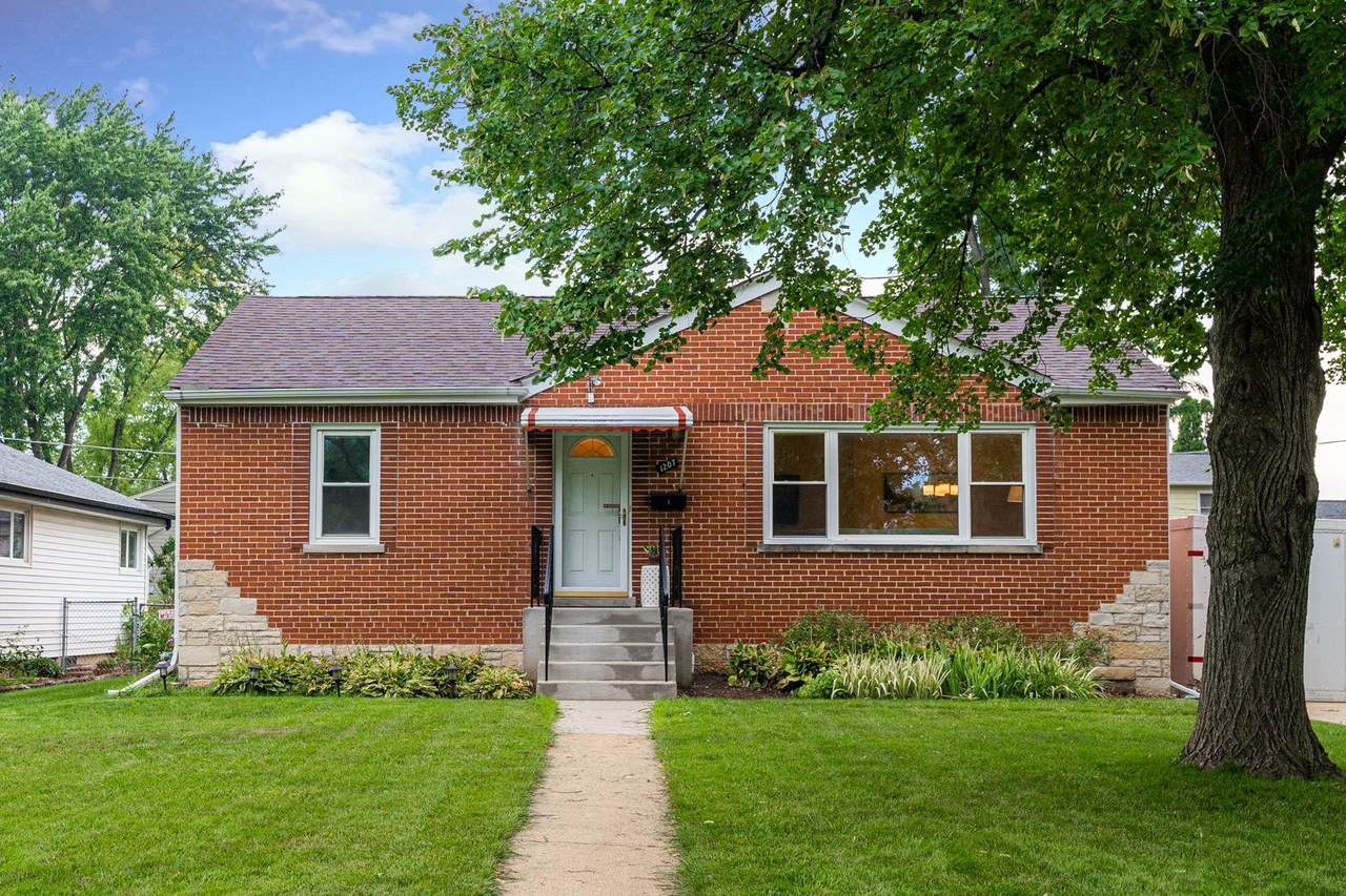 1207 Pershing Avenue - Photo 1