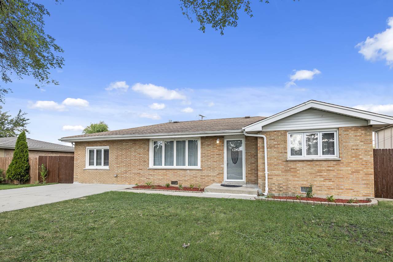 8019 Oconto Avenue - Photo 1