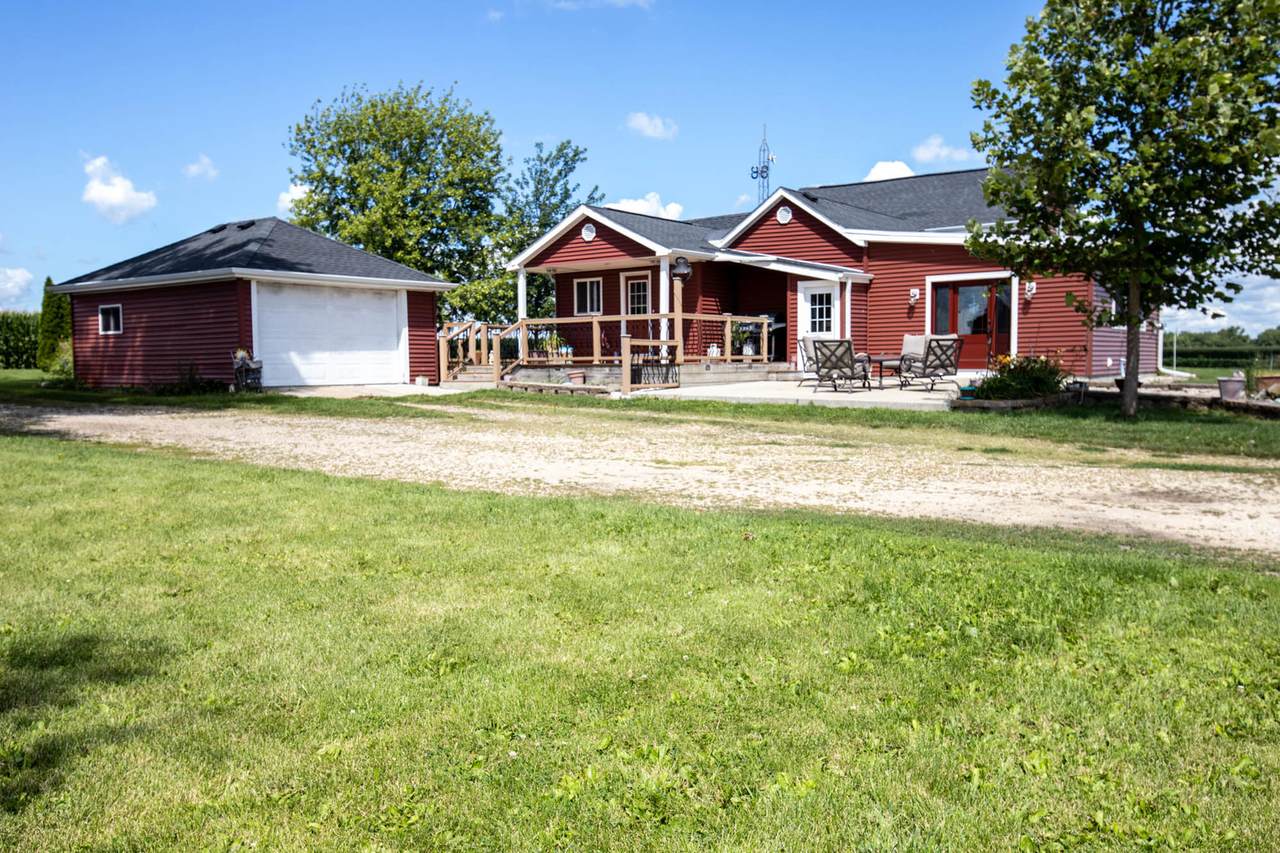 15825 Lindenwood Road - Photo 1